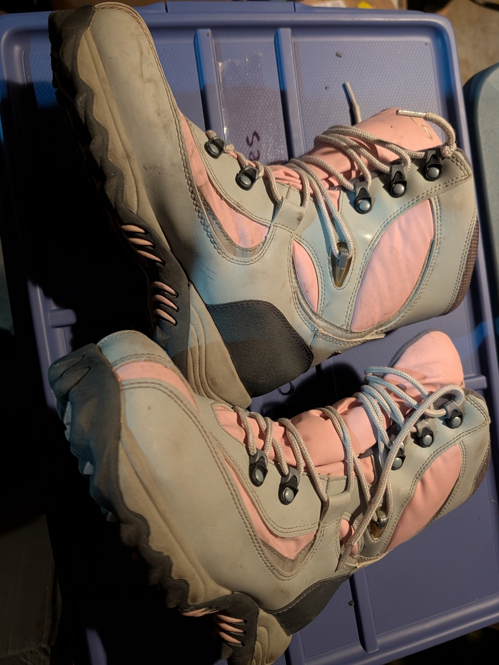 Roxy Pink and Gray Women’s Winter Hiking Boots